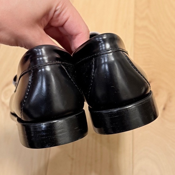 LIKE NEW G.H.BASS Women's Whitney Weejuns Loafers - Picture 2 of 10